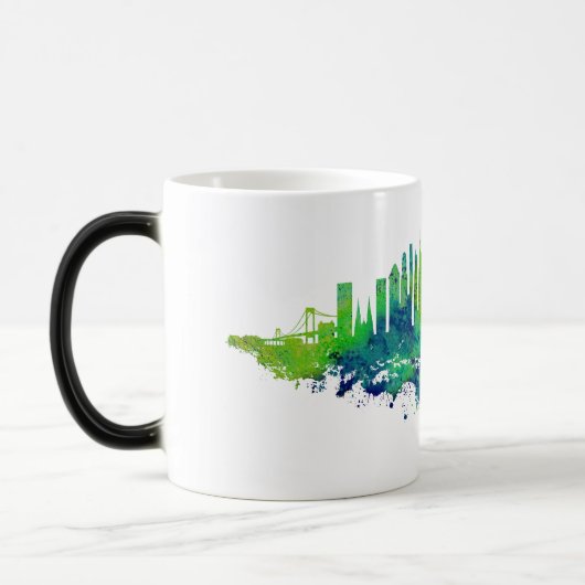 New York City Skyline Waterverf in blauw en limoen Magische Mok (Links)