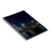 New York City Skyscraper Towers Night Verenigde St Notitieboek (Rechterzijde)