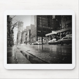 New York City Street in Rain Muismat