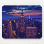 New York Cityscape bij nacht Muismat<br><div class="desc">Mystical Romantic New York Cityscape bij het ontwerpen van 's nachts. Ideaal voor thuis,  kantoor,  decoratie of cadeau.</div>