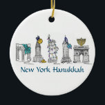 New York Hanukkah NYC Landmarks Jewish Holiday Keramisch Ornament<br><div class="desc">De ornamenten van New York Hanukkah zijn voorzien van de landmerken van New York City die "gekleed" zijn voor Hanukkah in gelt, menorahs, droidels en lichten. Creëer van een originele tellersillustratie. Zie je niet wat je zoekt? Hulp nodig bij aanpassingen? Neem contact op met Rebecca om iets voor je te...</div>