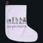 New York Hanukkah Paars Chanukah Holiday Landmark Grote Kerstsok<br><div class="desc">Met een originele pen-en-inkt illustratie van de verschillende landmerken van New York City die "gekleed" zijn voor het vakantieseizoen. Ideaal voor Hanukkah! Dit ontwerp is ook beschikbaar op andere producten. Zie je niet wat je zoekt? Hulp nodig bij aanpassingen? Neem contact op met Rebecca om iets voor je te ontwerpen....</div>