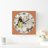 New York Lady Walking Dog Roman Numeral Vierkante Klok (Huis)
