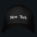 New York Pet<br><div class="desc">Introductie van ons "New York" Pet - een tijdloze en iconische accessoire die eer bewijst aan de stad die nooit slaapt. Gemaakt met een mix van stijl en verfijning in de stad, is dit pet meer dan alleen een accessoire; het is een statement piece waarmee je een stuk van de...</div>
