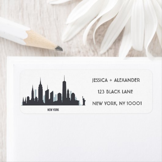 New York Skylin Silhouette Black Elegant Script L Etiket (Insitu)