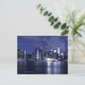 New York Skyline Bathed in Blue Briefkaart (Staand voorkant)