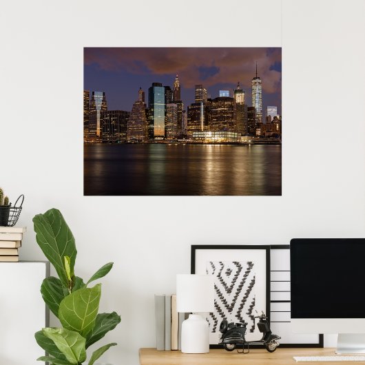 New York Skyline bij nacht Poster (Thuiskantoor)