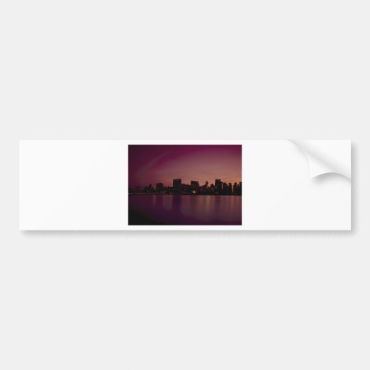New York Skyline in Dusk Bumpersticker (Voorkant)
