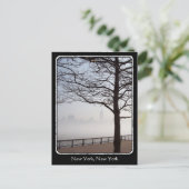 New York Skyline Silhouette Tree Branches border Briefkaart (Staand voorkant)