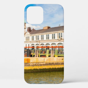 NEW YORK, USA - SEP 22, 2015: New York peer on t Case-Mate iPhone Case