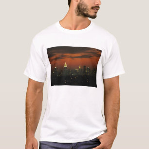 New York, VS. Silhouet van uptown Manhattan 2 T-shirt