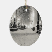 New York Winter - Snowy Night - Bryant Park Keramisch Ornament (Rechts)