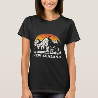 New Zealand Mountain Hiker Gift New Zealand  T-shirt