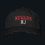 NEWARK NJ Rood en Wit op Zwart  Stijl Geborduurde Pet<br><div class="desc">NEWARK NJ Rood en Wit borduurwerk op Zwart verontruste  stijl katoenen pet. Borduurwerk is aanpasbaar aan andere kleurkeuzes door de knop "Ontwerp bewerken" te selecteren. Je kunt ook de kleur van het pet kiezen op de hoofdobjectpagina.</div>