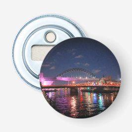 Newcastle bruggen button flesopener