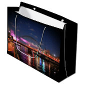 Newcastle bruggen groot cadeauzakje (Voorkant Gekanteld)
