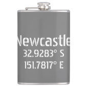 Newcastle NSW Latitude Longitude Heupfles (Voorkant)