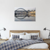 Newcastle Quayside & de Tyne Bridge Canvas Afdruk (Insitu (Slaapkamer))