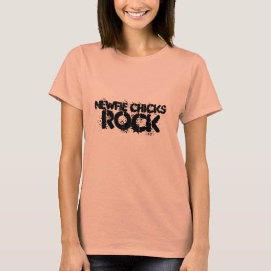 Newfie Chicks Rock T-Shirt (Voorkant)