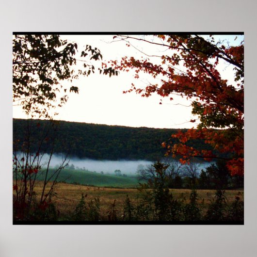 NEWFIELD NEW YORK OCHTENDNEVEL poster (Voorkant)