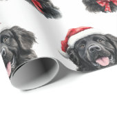 Newfoundland Dog with Santa Hat Cadeaupapier (Rol Hoek)