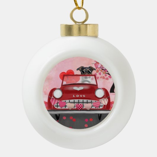 Newfoundland in auto met harten keramische bal ornament (Voorkant)