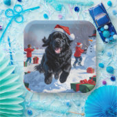 Newfoundland loopt in de sneeuw met kerst Pet Papieren Bordje (Feest)