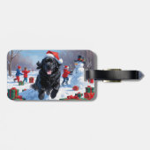 Newfoundlander Rent in de Sneeuw met Kerstmuts Bagagelabel (Achterkant horizontaal)