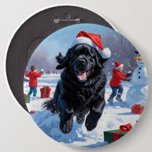 Newfoundlander Rent in de Sneeuw met Kerstmuts Ronde Button 6,0 Cm