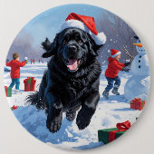 Newfoundlander Rent in de Sneeuw met Kerstmuts Ronde Button 6,0 Cm (Voorkant)