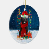 Newfoundlandhond met kerstcadeaus keramisch ornament (Rechts)