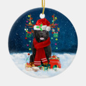Newfoundlandhond met kerstcadeaus keramisch ornament (Voorkant)