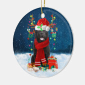 Newfoundlandhond met kerstcadeaus keramisch ornament (Links)