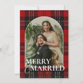 Newlyweds Rustic Modern Plaid Tartan Red Feestdagenkaart (Voorkant)