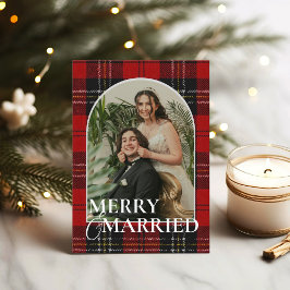 Newlyweds Rustic Modern Plaid Tartan Red Feestdagenkaart