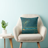 Newlyweds Teal Peacock and Gold Custom Name Kussen (Stoel)