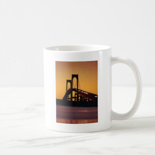 Newport Bridge,RI Koffiemok (Rechts)
