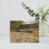 Newry Covered Bridge over river in autumn Briefkaart (Staand voorkant)