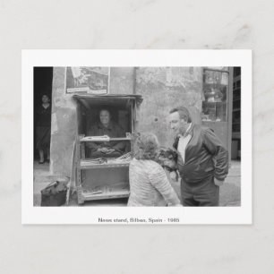 News stand, Bilbao, Spanje, 1985. Briefkaart