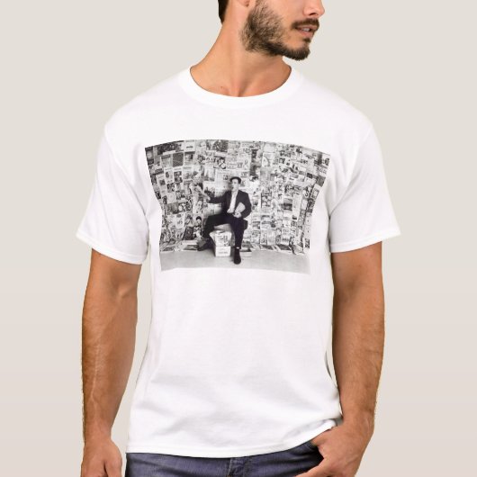 Newspaper salesman, c.1960 t-shirt (Voorkant)