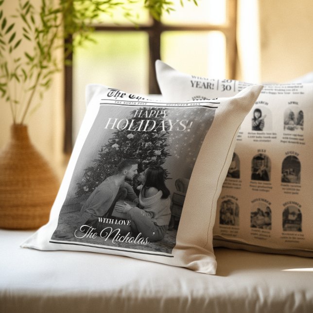 Newspaper What A Year Black White Photo Christmas Kussen (Creator heeft geüpload)