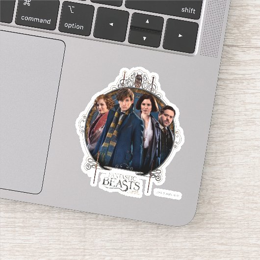 NEWT SCAMANDER™ en Company Art Nouveau Lijst Sticker (Detail)