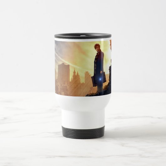 NEWT SCAMANDER™ in het verwoeste gebouw Reisbeker (Center)