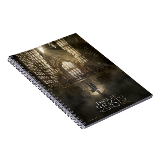 NEWT SCAMANDER™ in MACUSA™ Headquarters Notitieboek (Rechterzijde)