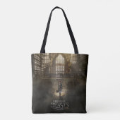 NEWT SCAMANDER™ in MACUSA™ Headquarters Tote Bag (Achterkant)