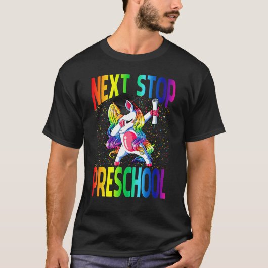 Next Stop Preschool Afstuderen Unicorn T-shirt (Voorkant)