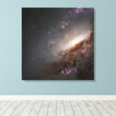 NGC 4258 Ondergaat intense stervorming. Canvas Afdruk (Insitu (Houten vloer))