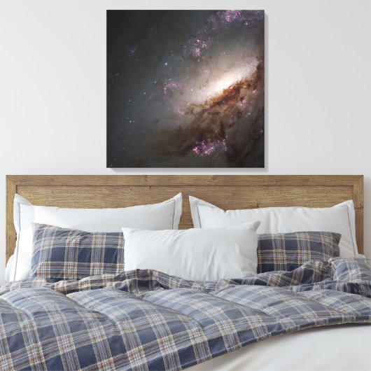 NGC 4258 Ondergaat intense stervorming. Canvas Afdruk (Insitu (Slaapkamer))