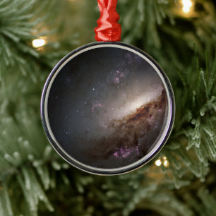 NGC 4258 Ondergaat intense stervorming. Metalen Ornament