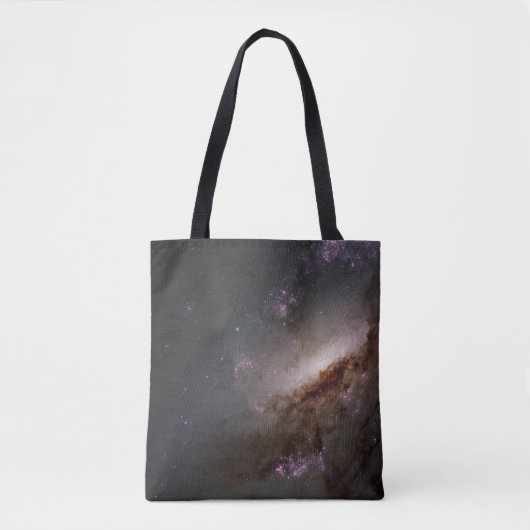 NGC 4258 Ondergaat intense stervorming. Tote Bag (Voorkant)